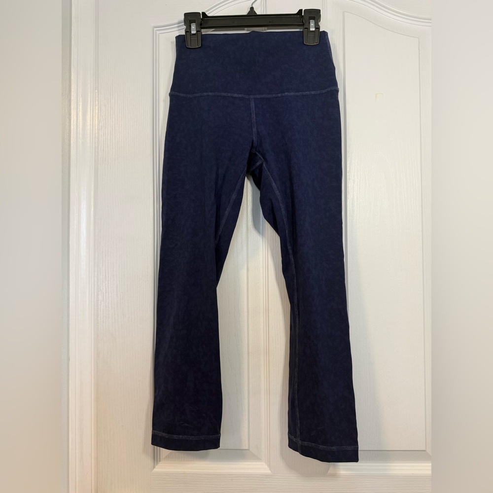 Lululemon Wunder Under Hi-Rise Crop
Leggings Sz 4 Indigo Blue